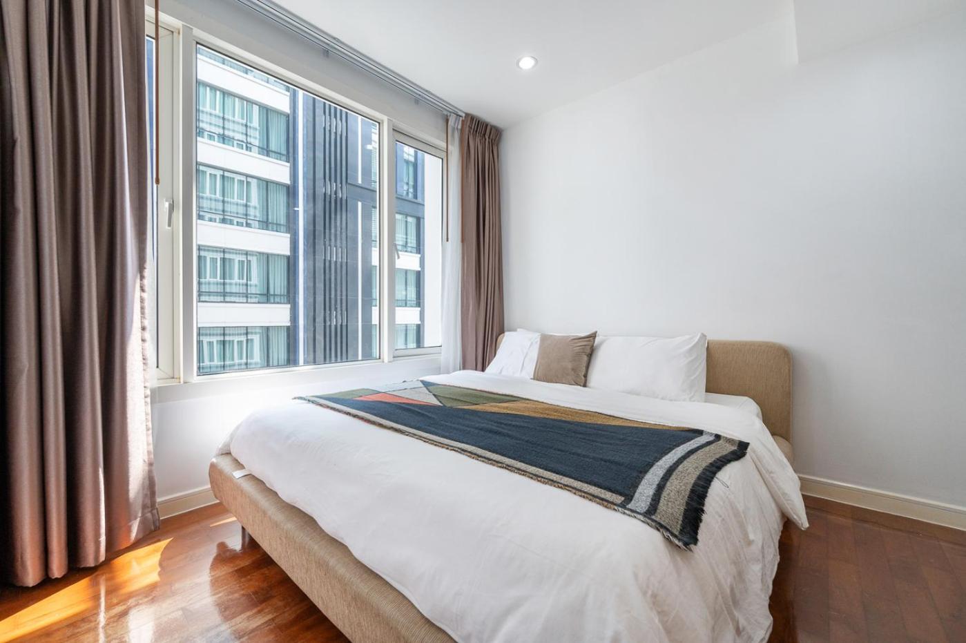 Apartment Bts Phromphong Sukhumvit 24 Family 2 Bedroom 2 Bathroom Bangkok