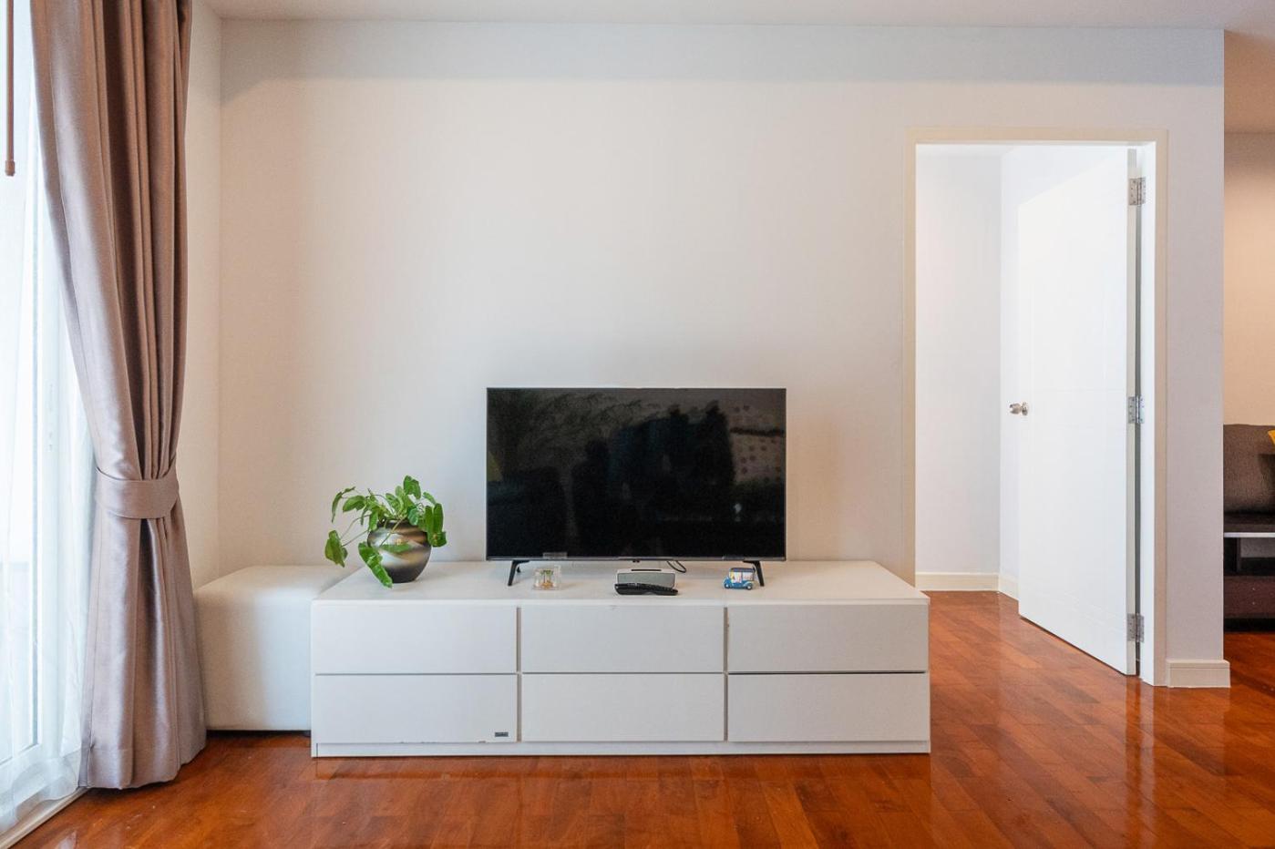 Bts Phromphong Sukhumvit 24 Family 2 Bedroom 2 Bathroom