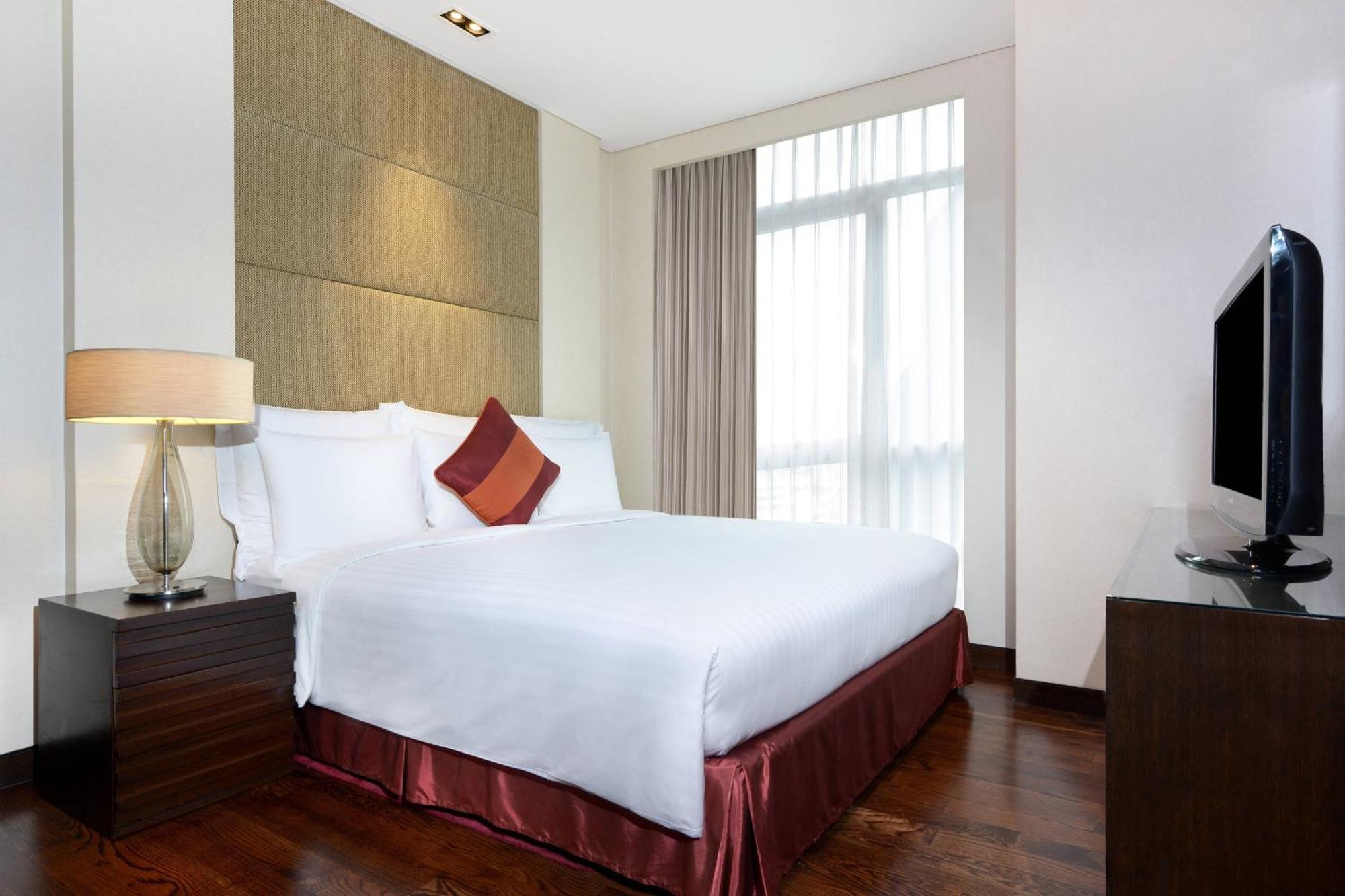 Sathorn Vista, - Marriott Executive 5* Bangkok