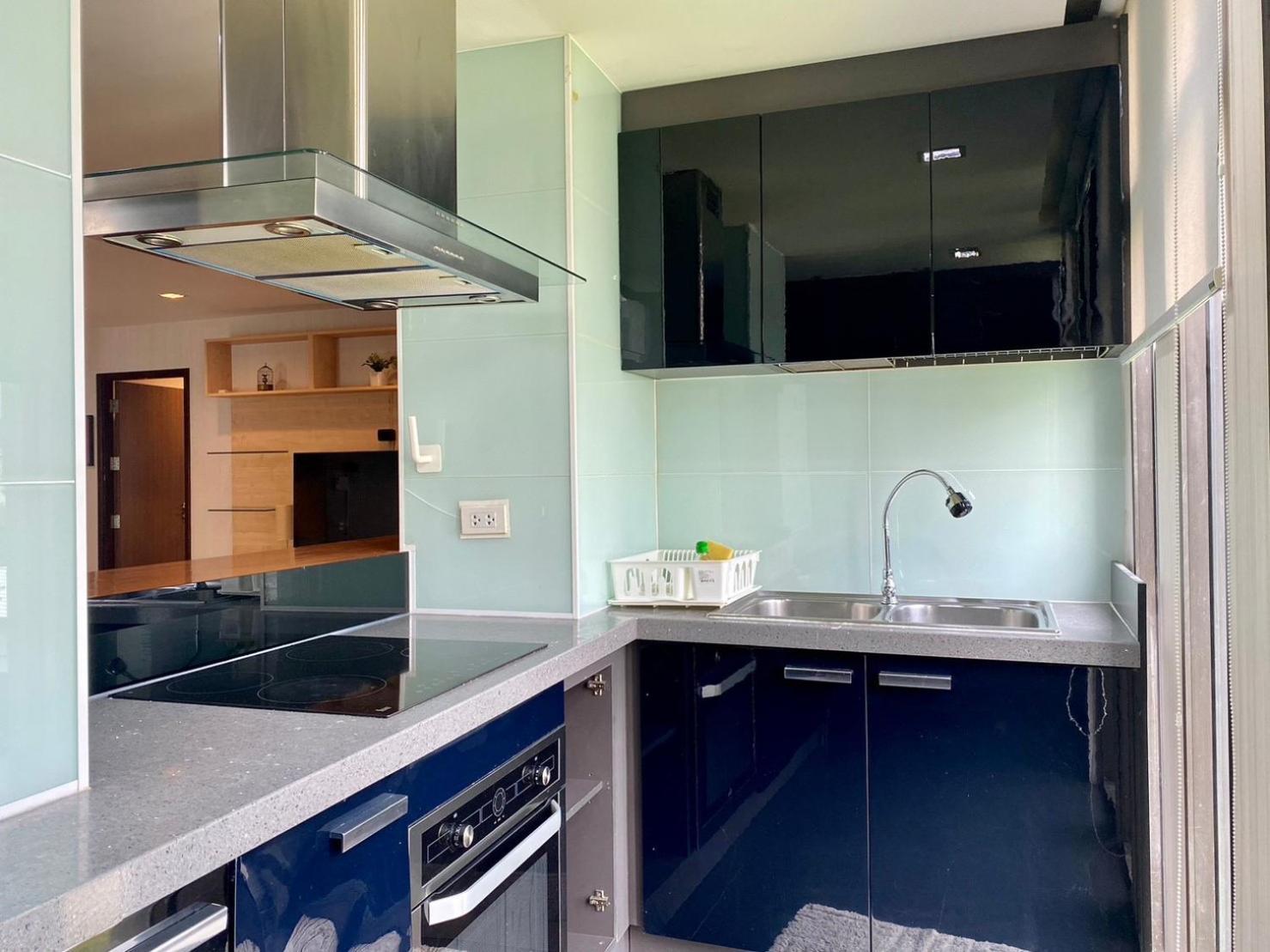 W8 Rise Lux Condo, 2 Bedroom Private Floor, Hip Bkk 5 Min From Thonglo Bts Station, Ok After The Earthquake Pangsapuri