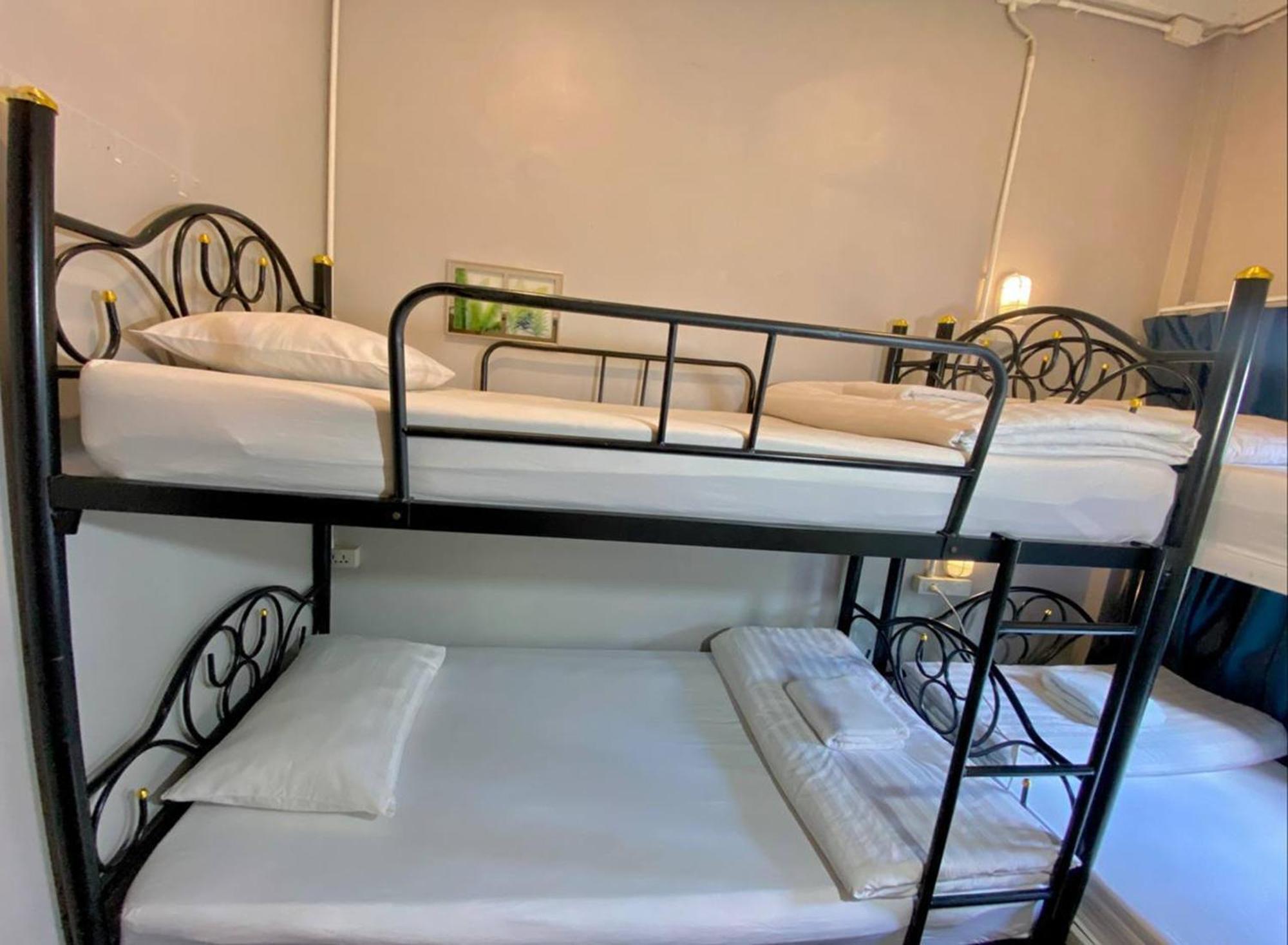 Lemon Siam Petchaburi Road Hostel *