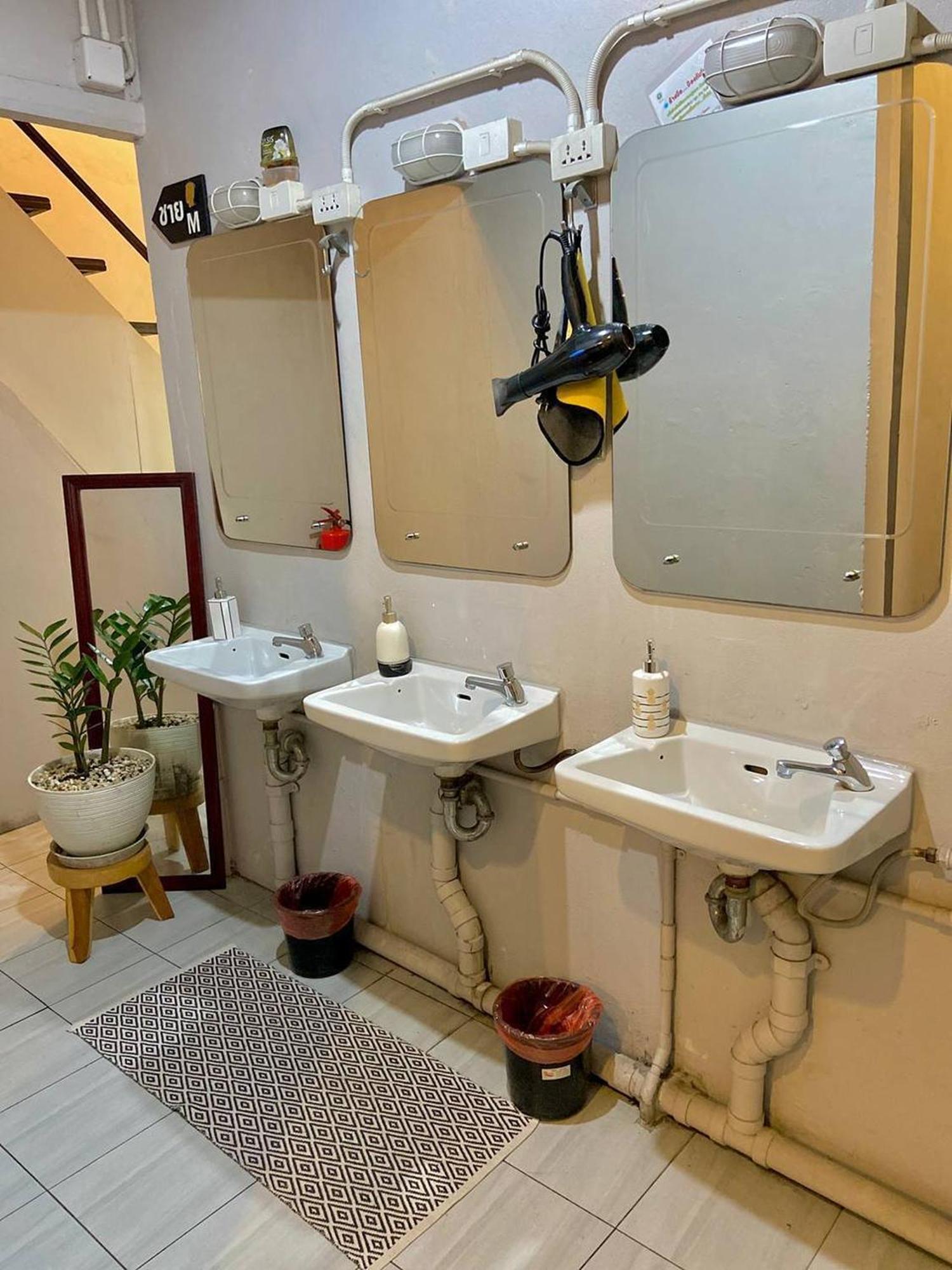 Hostel Lemon Siam Petchaburi Road *