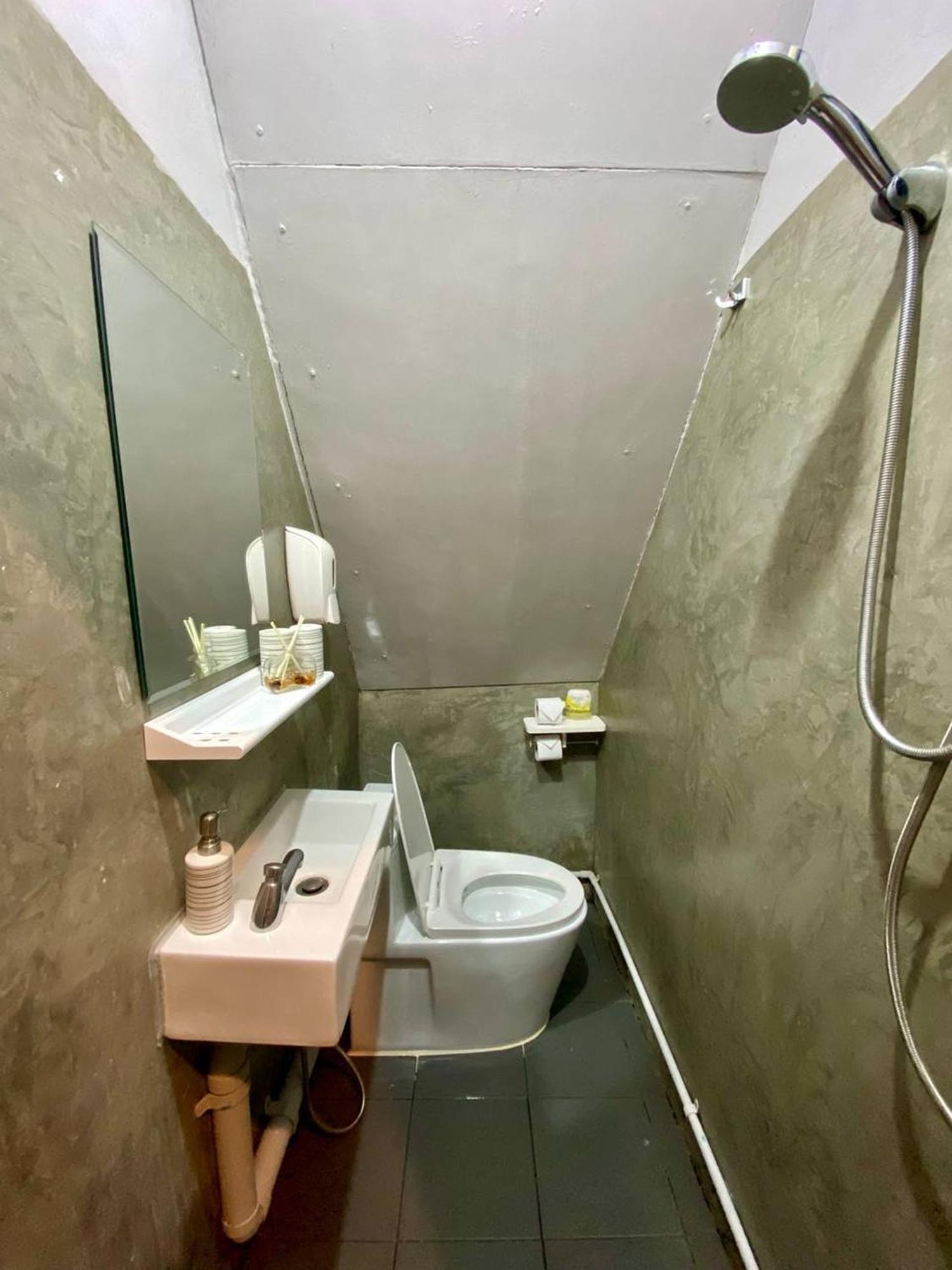 Lemon Siam Petchaburi Road Hostel Bangkok
