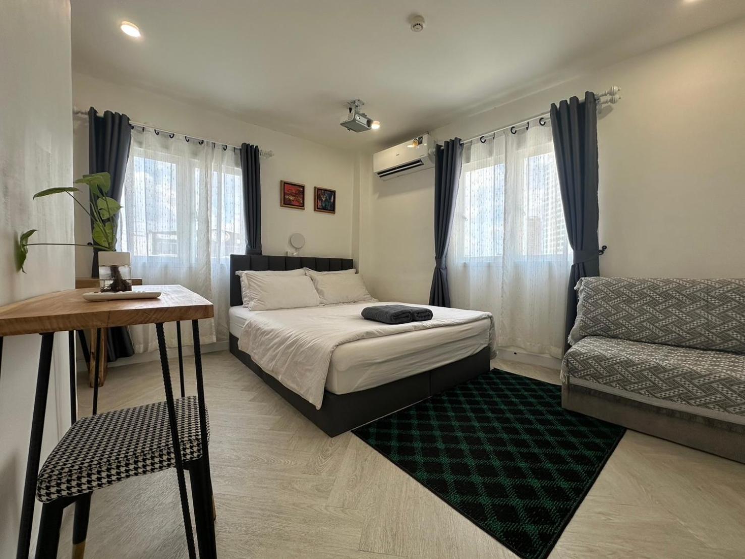 Hostel The White Den Sukhumvit 44 Bangkok
