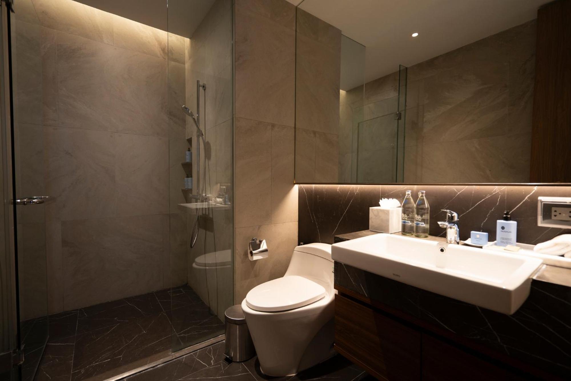 Walton Sukhumvit Hotel 4*