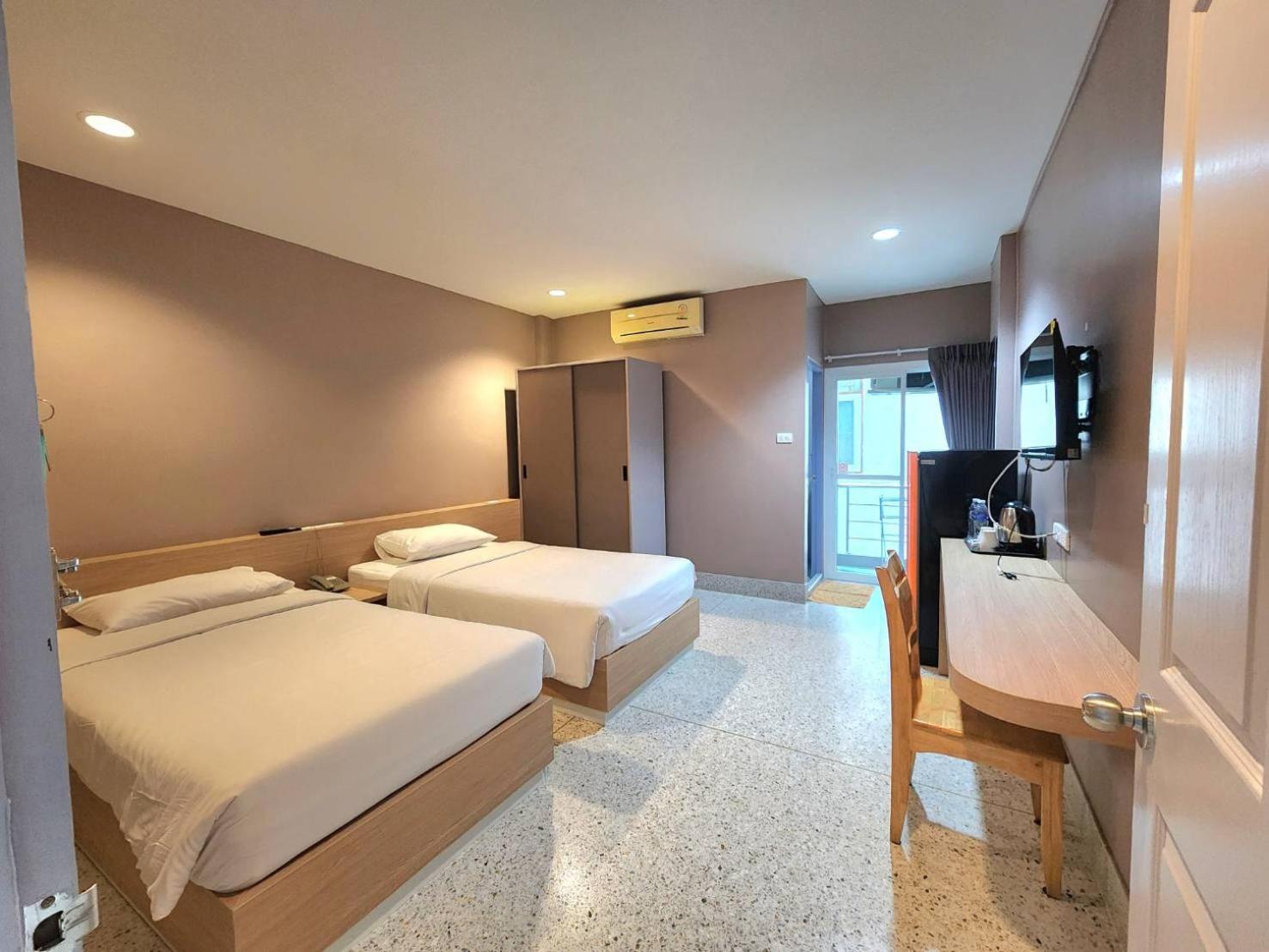 The Fifth Hotel 2*