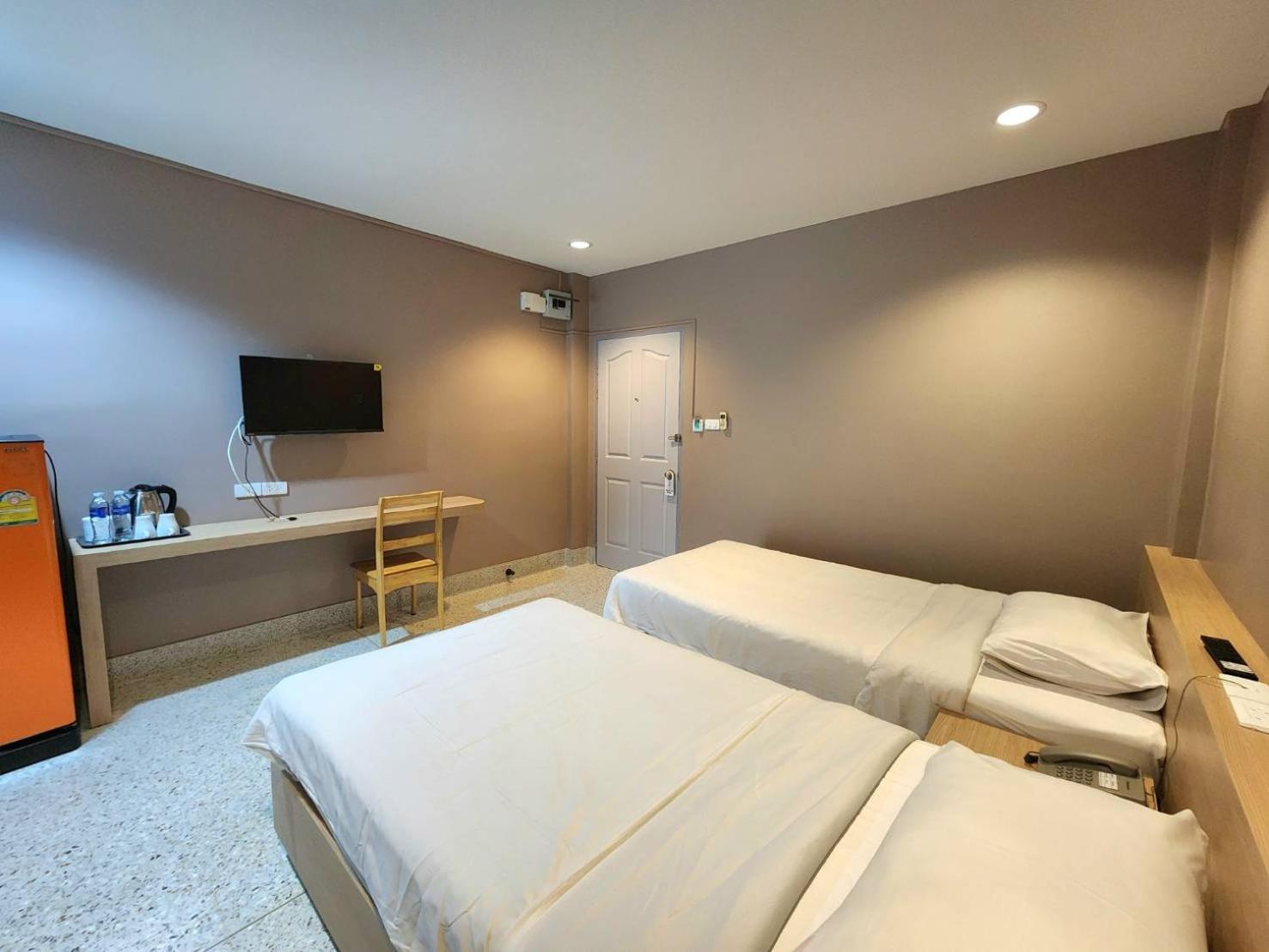 The Fifth Hotel 2*