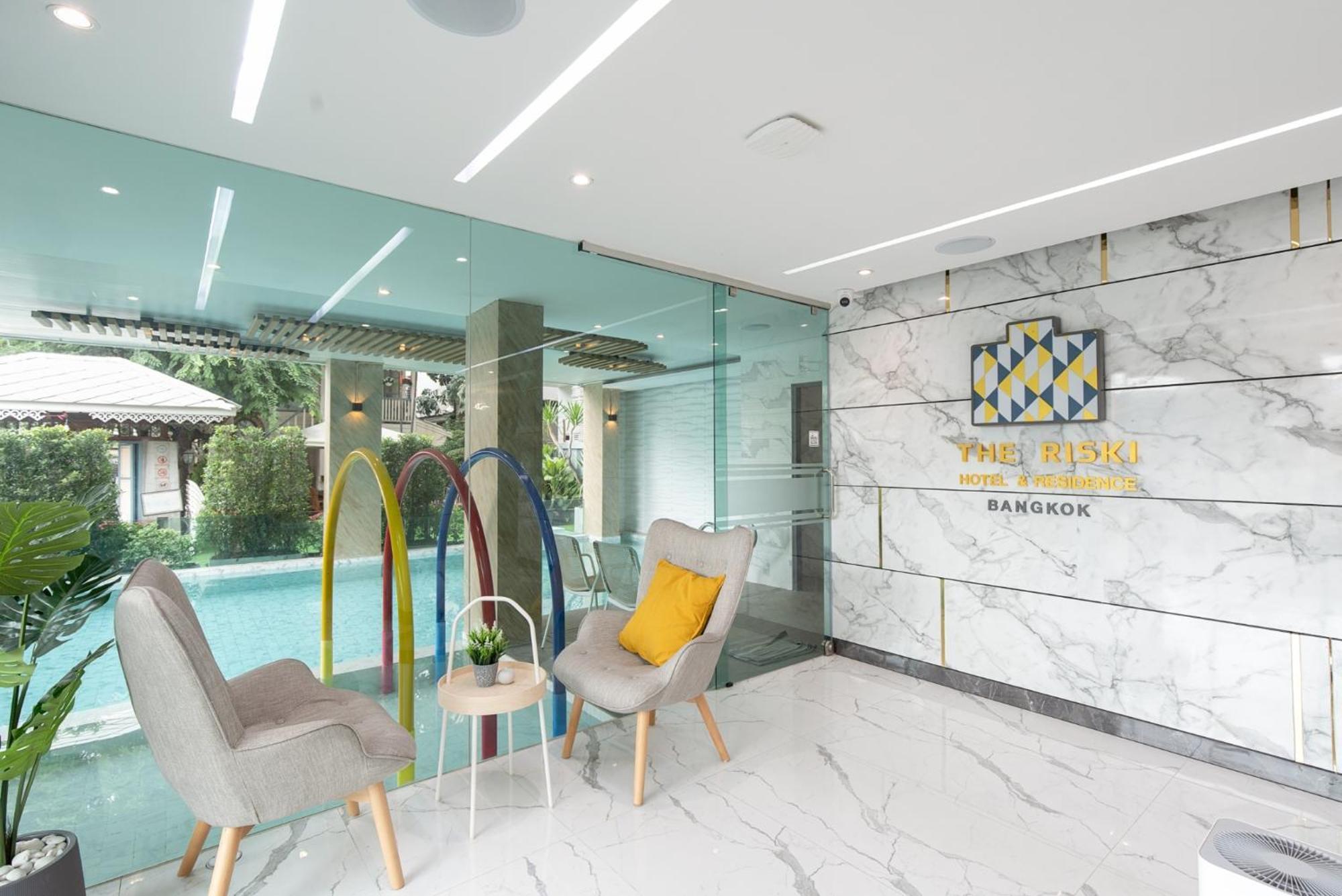 The Riski At Bangphlat Station Sha Hotel Bangkok