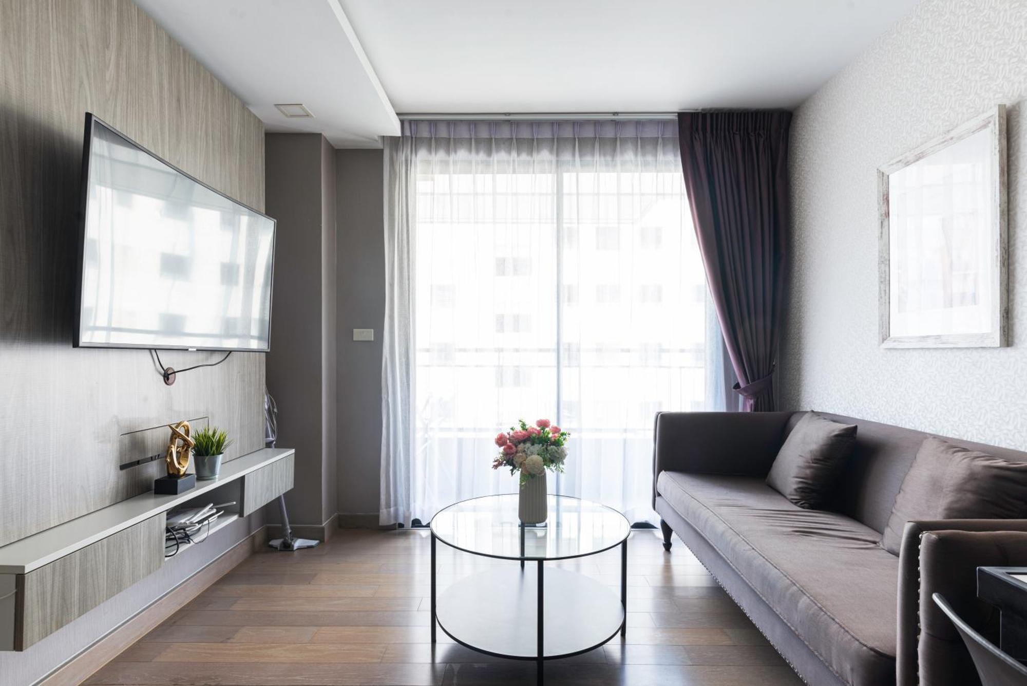Dazzle Sukhumvit 7 By Lefoyer Apartment