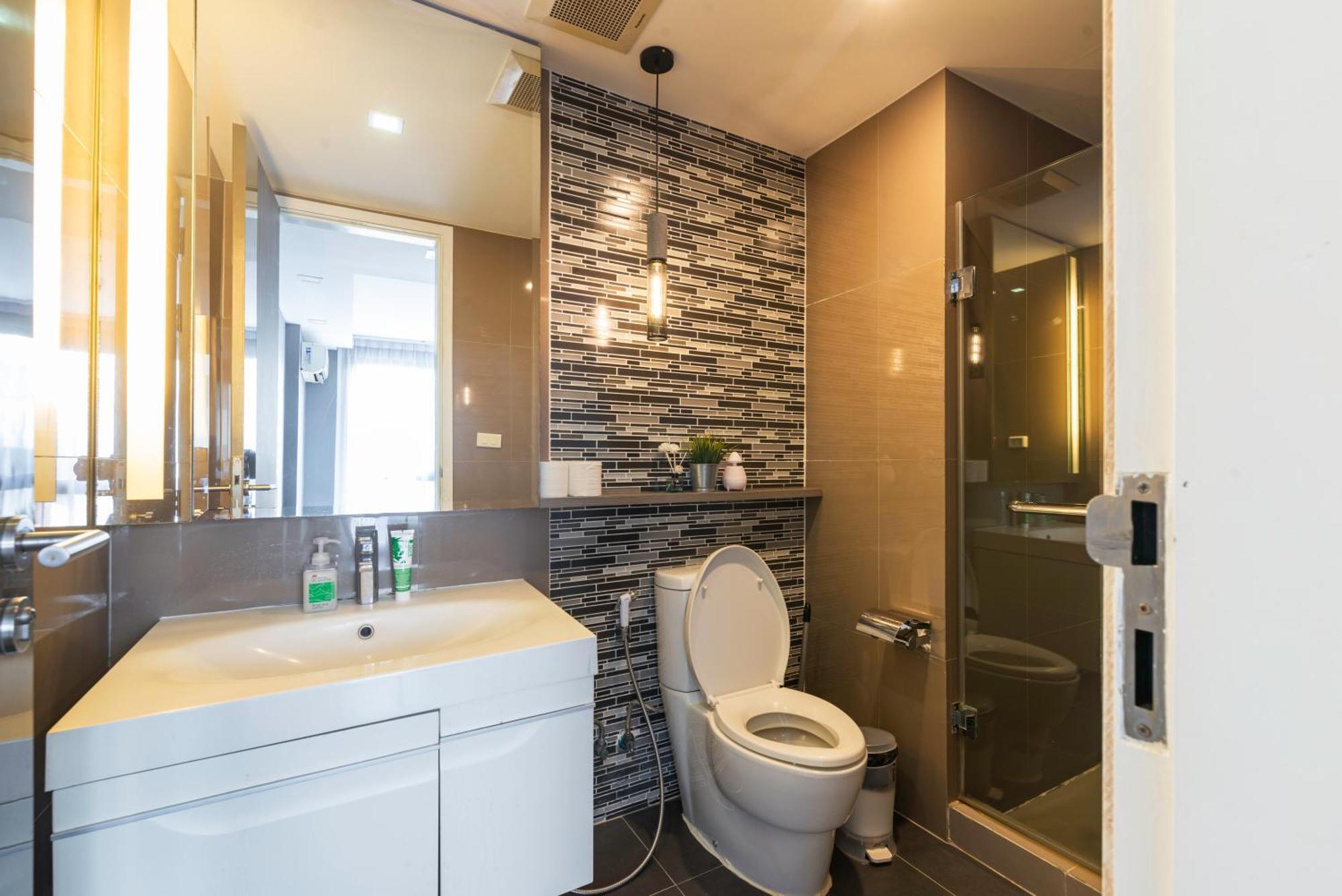 Apartment Dazzle Sukhumvit 7 By Lefoyer