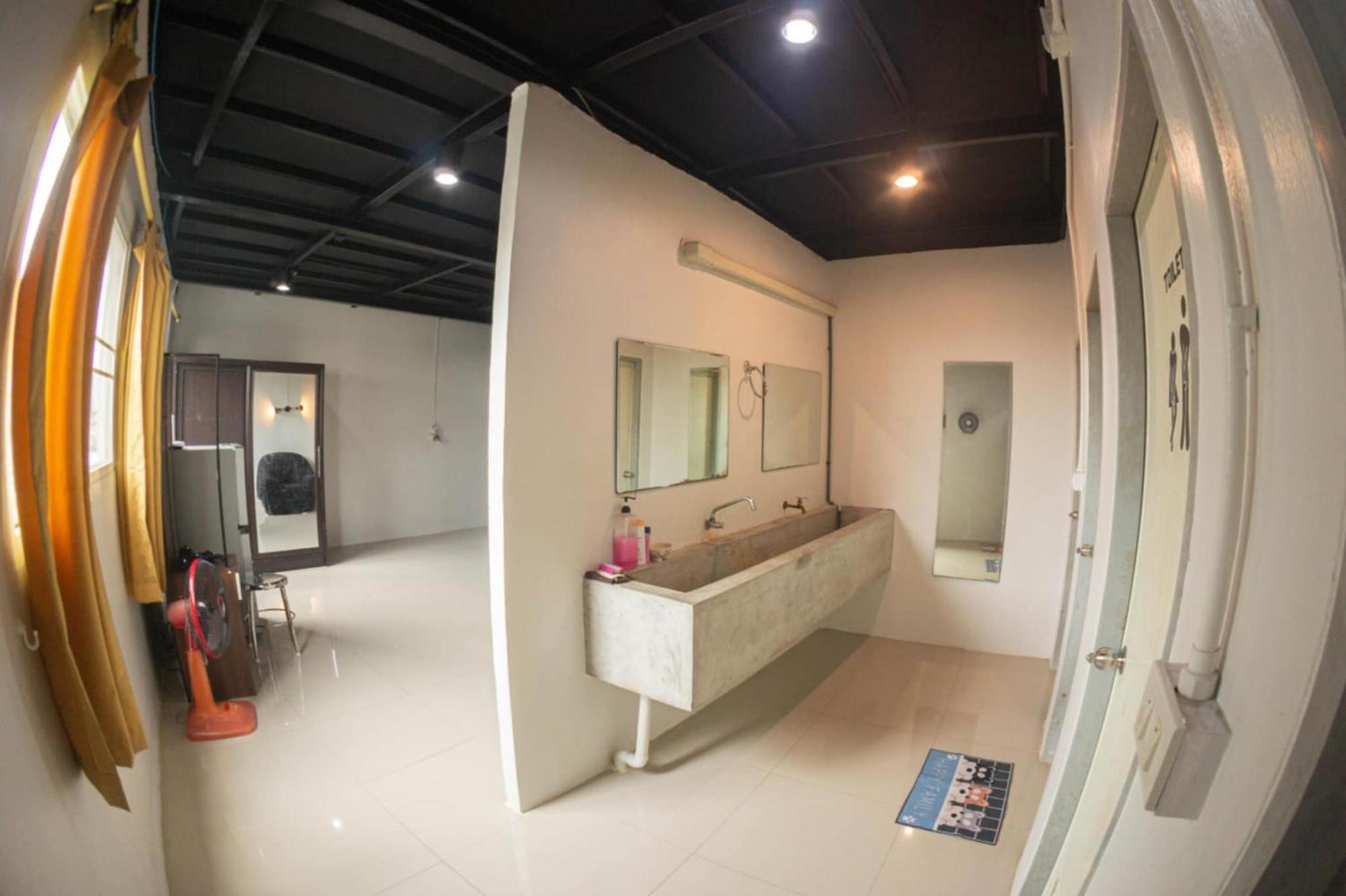 Hostel Baan1668 Hometel Near Chinatown One