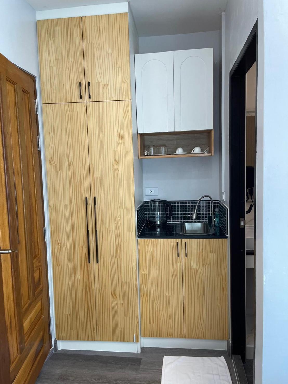 Acozyposhtel 4*