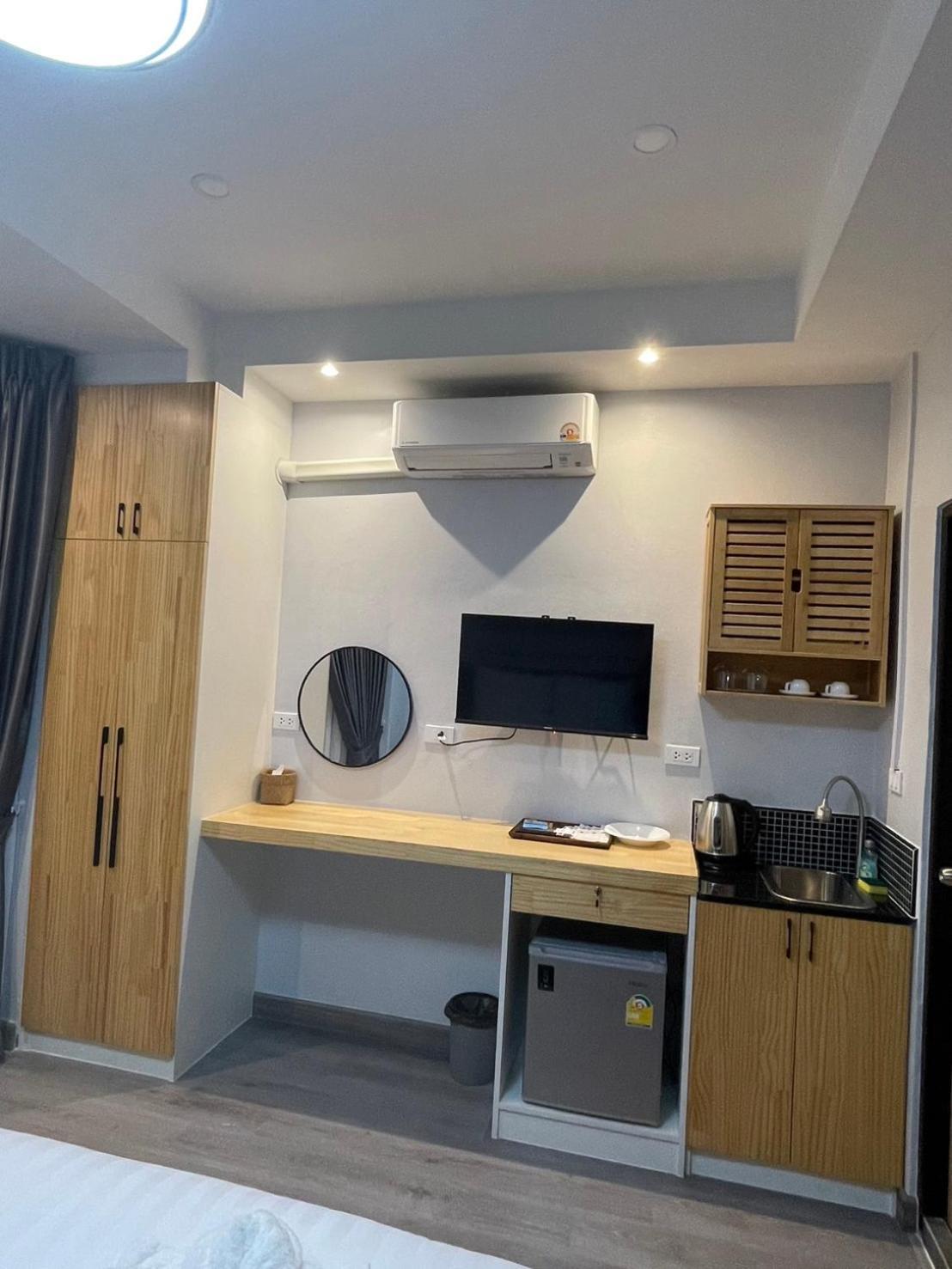 Hotel Acozyposhtel 4*