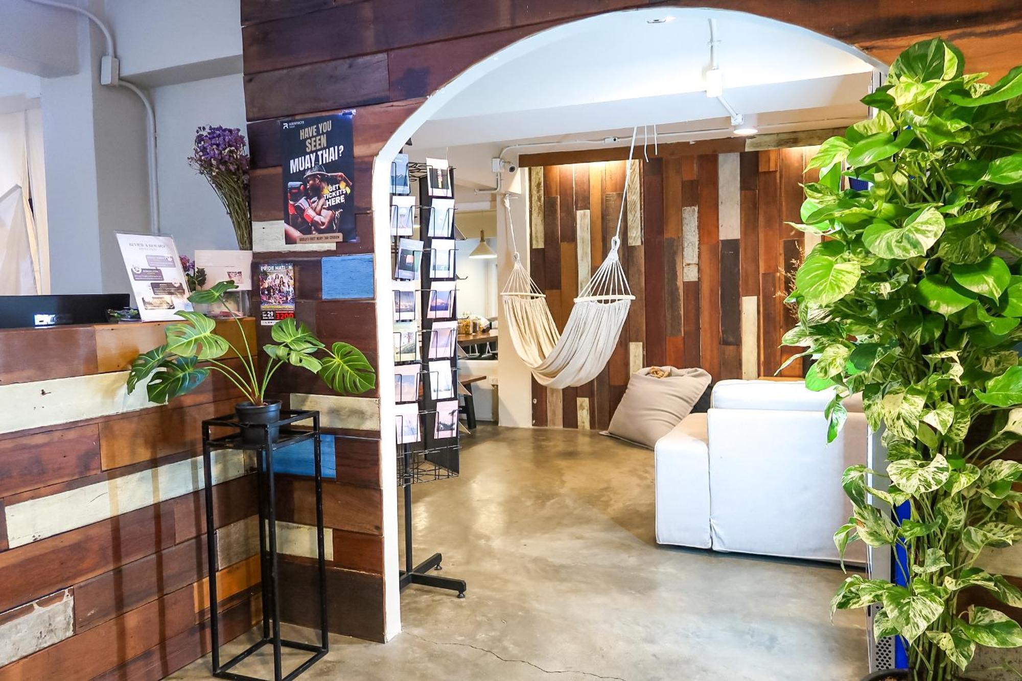 Qilombo Silom - Hq