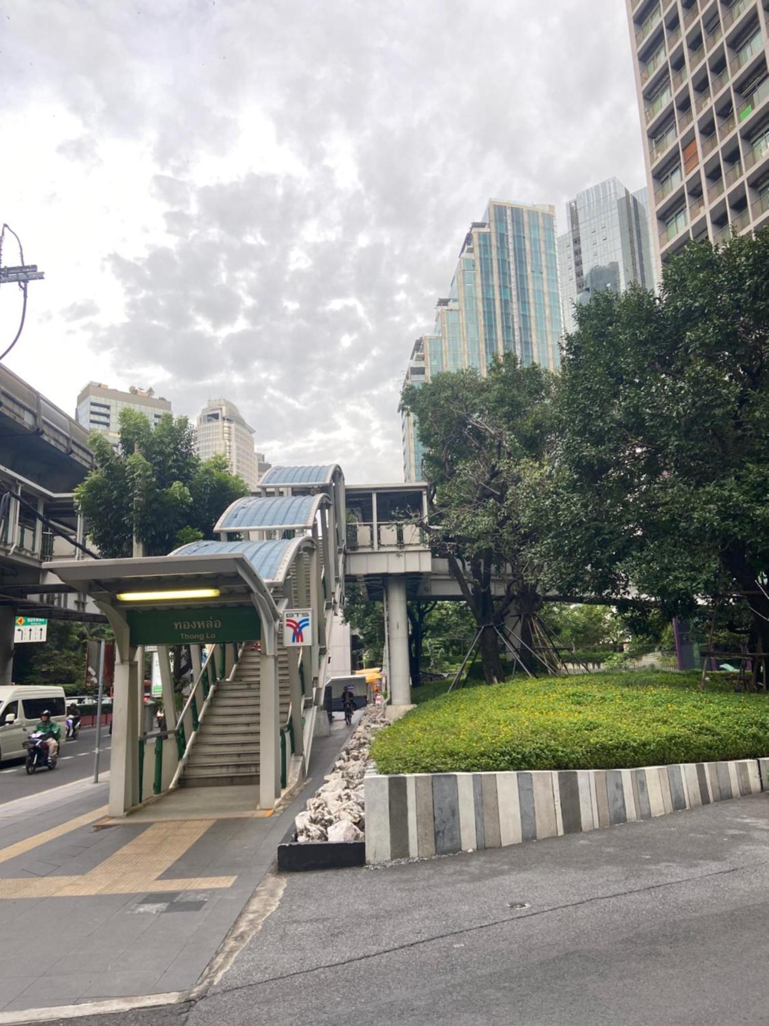 Spacious Bts Thonglor Apartment Bangkok