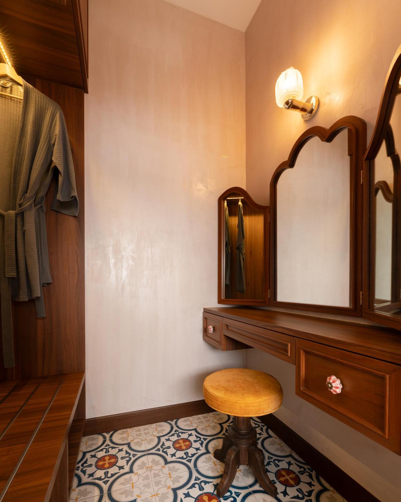 Wanyu Mansion - Boutique Mansion, Sukhumvit 63 Homestay