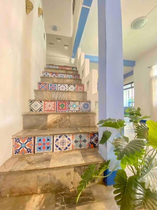 Villa 曼谷市中心6卧室3卫舒适联排别墅 *