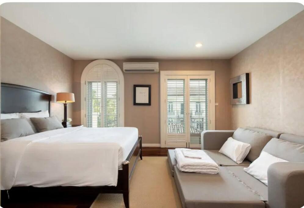 Sukhumvit 16 Townhouses, Inhome Luxury Residences