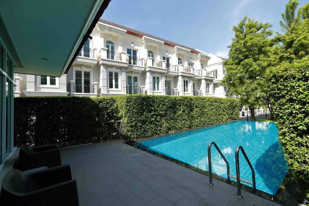 Holiday home Sukhumvit 16 Townhouses, Inhome Luxury Residences *