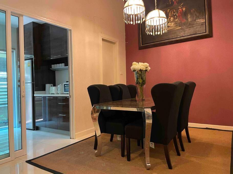 Sukhumvit 16 Townhouses, Inhome Luxury Residences