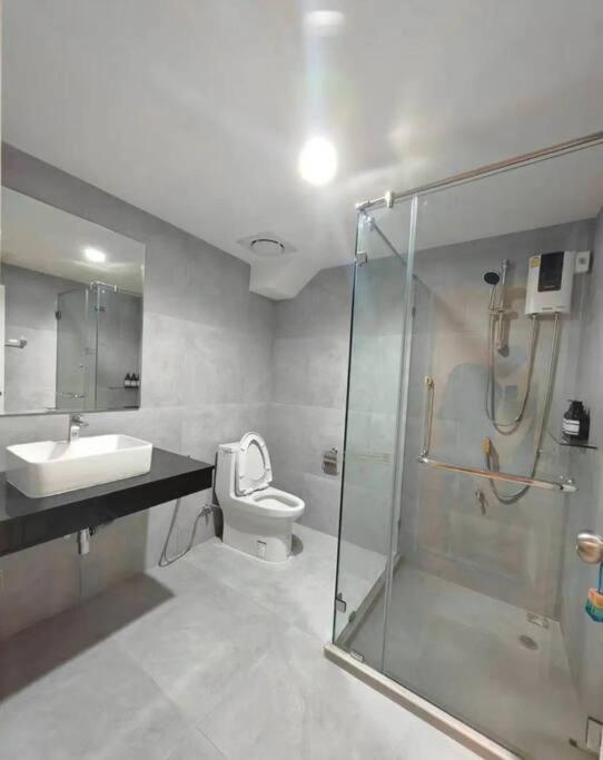 Villa House 2rooms 3beds,mrt Rama9 *