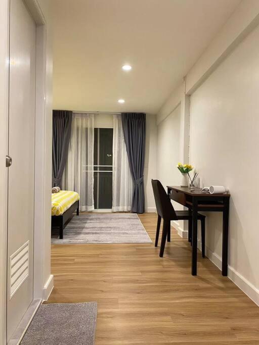House 2rooms 3beds,mrt Rama9 *
