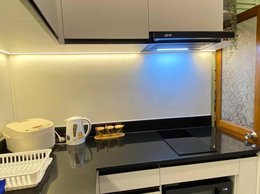 House 3 Rooms,silom,china Town,bts Surasak Villa Bangkok