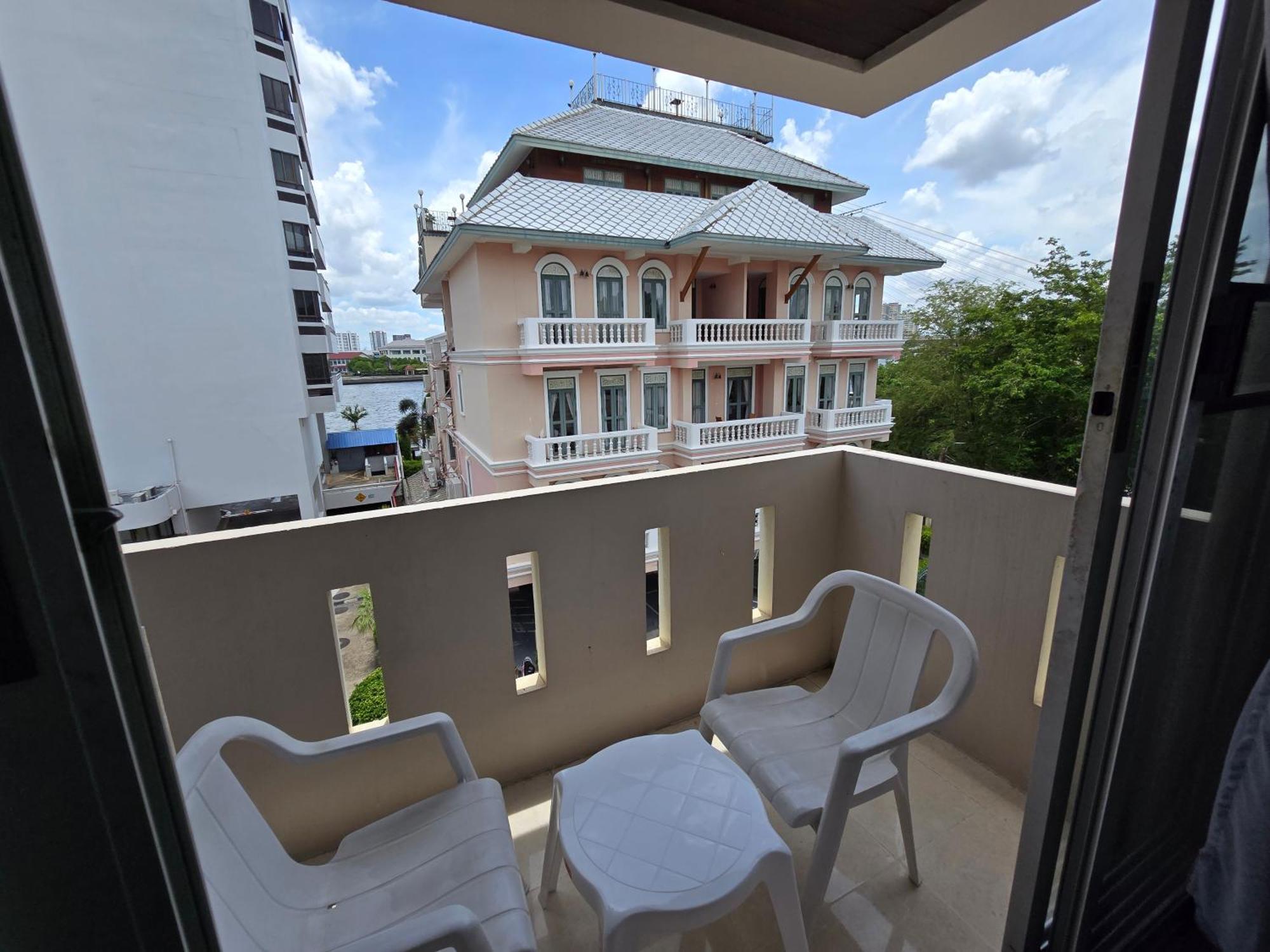 Guest house Bella Bella Riverview Bangkok