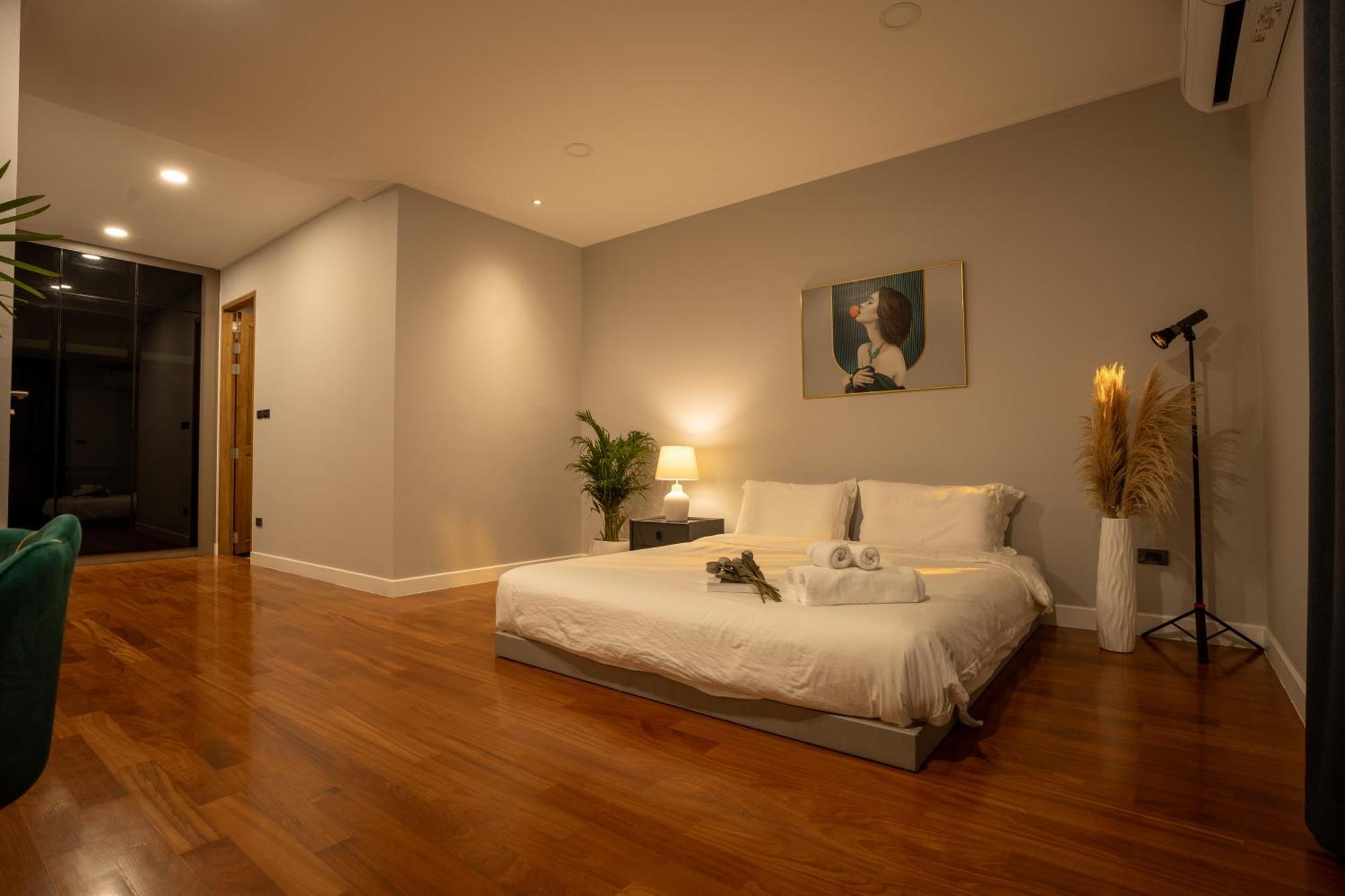 Villa 943summer Villa曼谷中心asok&tong Lor800平海天别墅