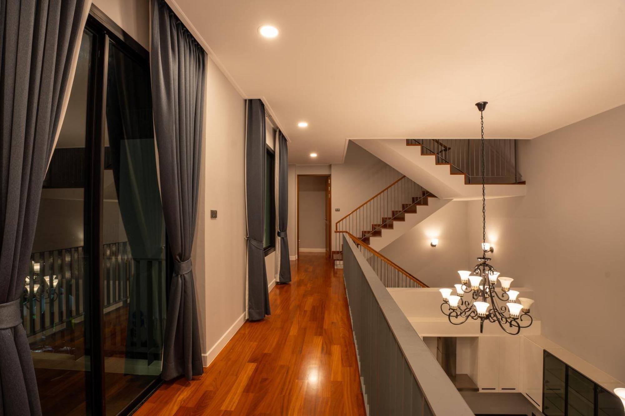 Villa 943summer Villa曼谷中心asok&tong Lor800平海天别墅
