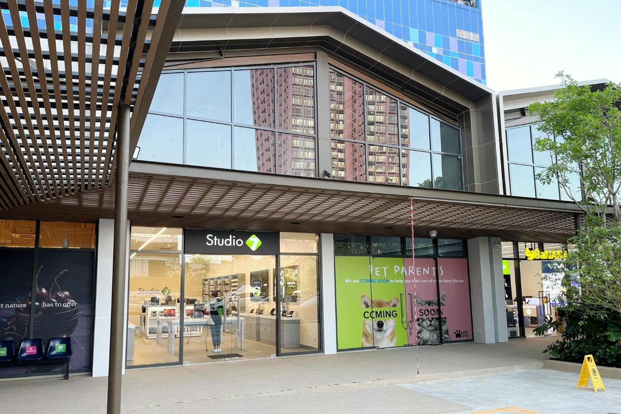 New Ekamai Thonglor Luxury Near 711, Bts, Mall Apartment *