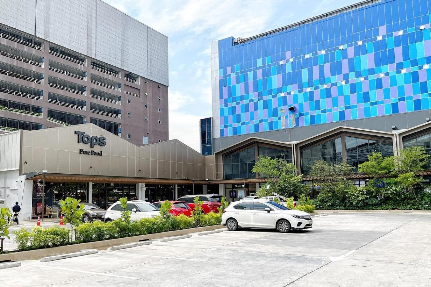 New Ekamai Thonglor Luxury Near 711, Bts, Mall Apartment