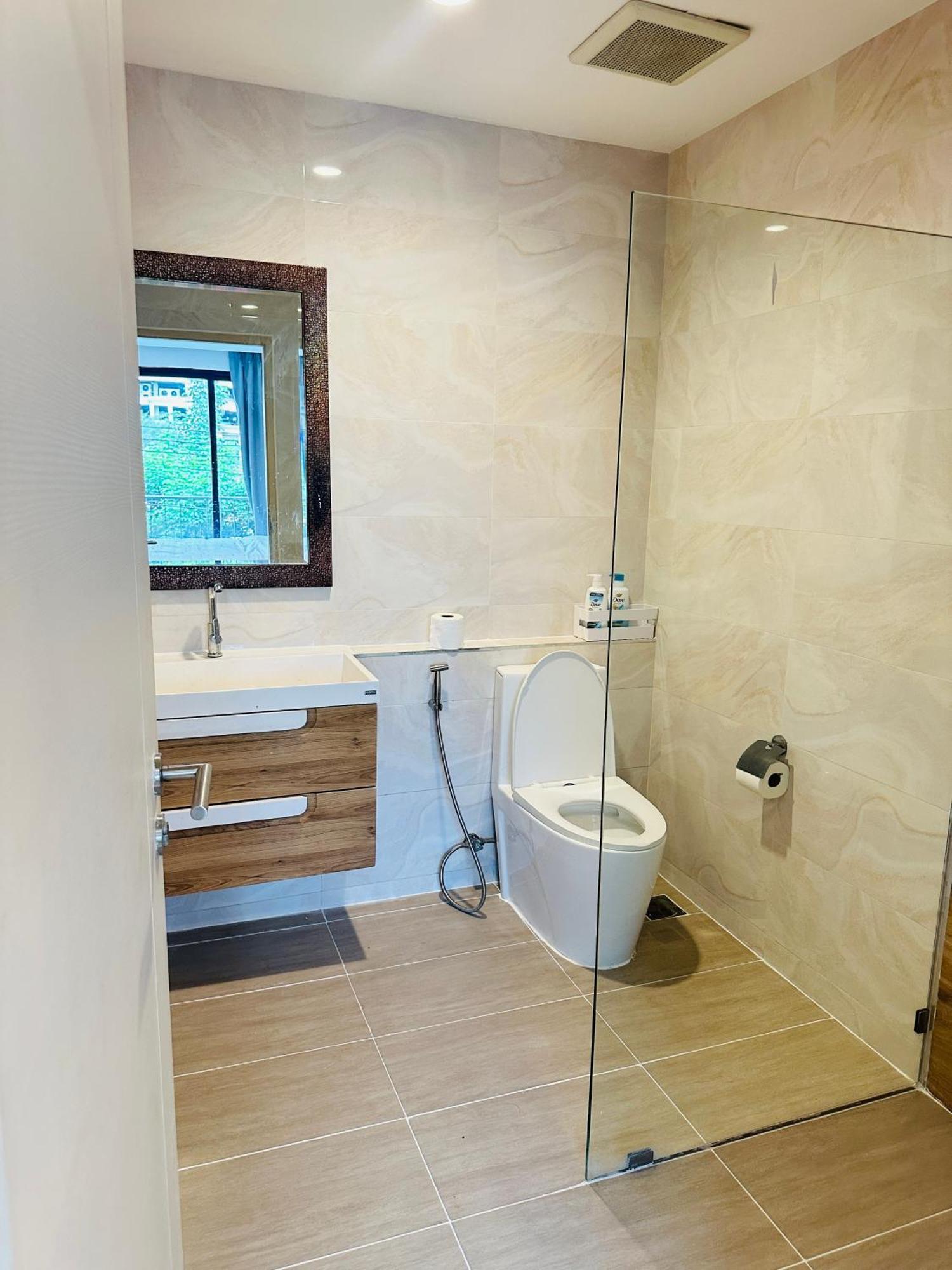 New Ekamai Thonglor Luxury Near 711, Bts, Mall Apartment Bangkok
