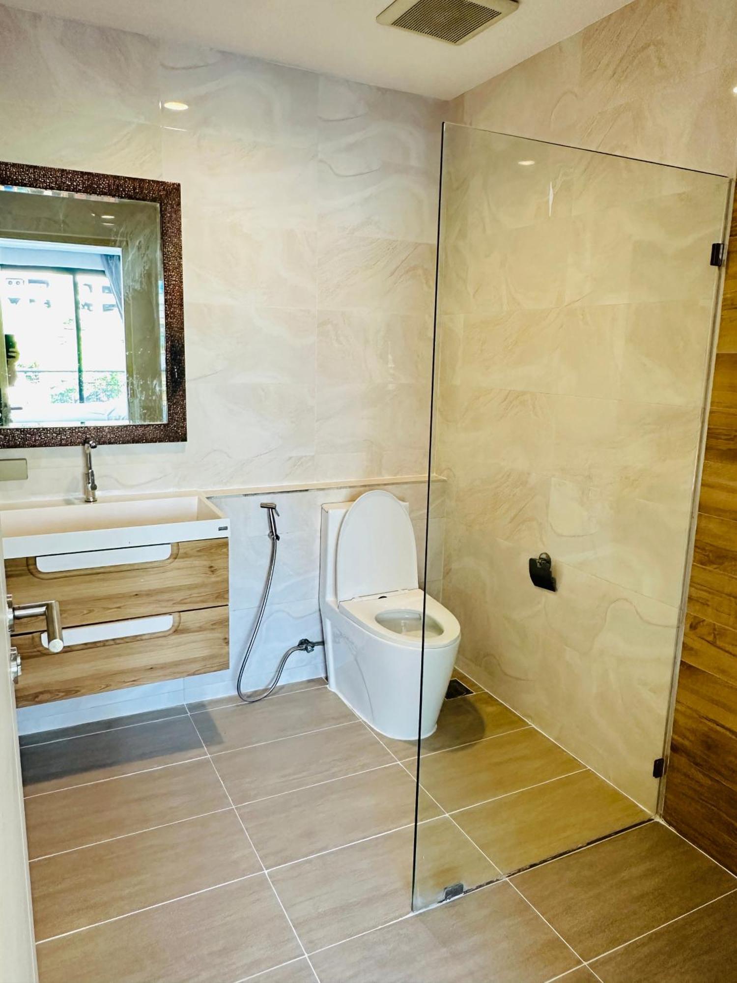 New Ekamai Thonglor Luxury Near 711, Bts, Mall * Bangkok