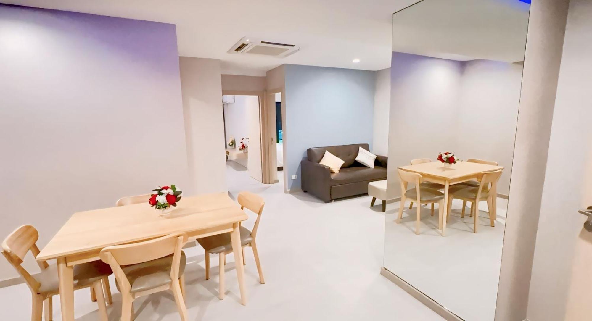 Apartment New Ekamai Thonglor Luxury Near 711, Bts, Mall