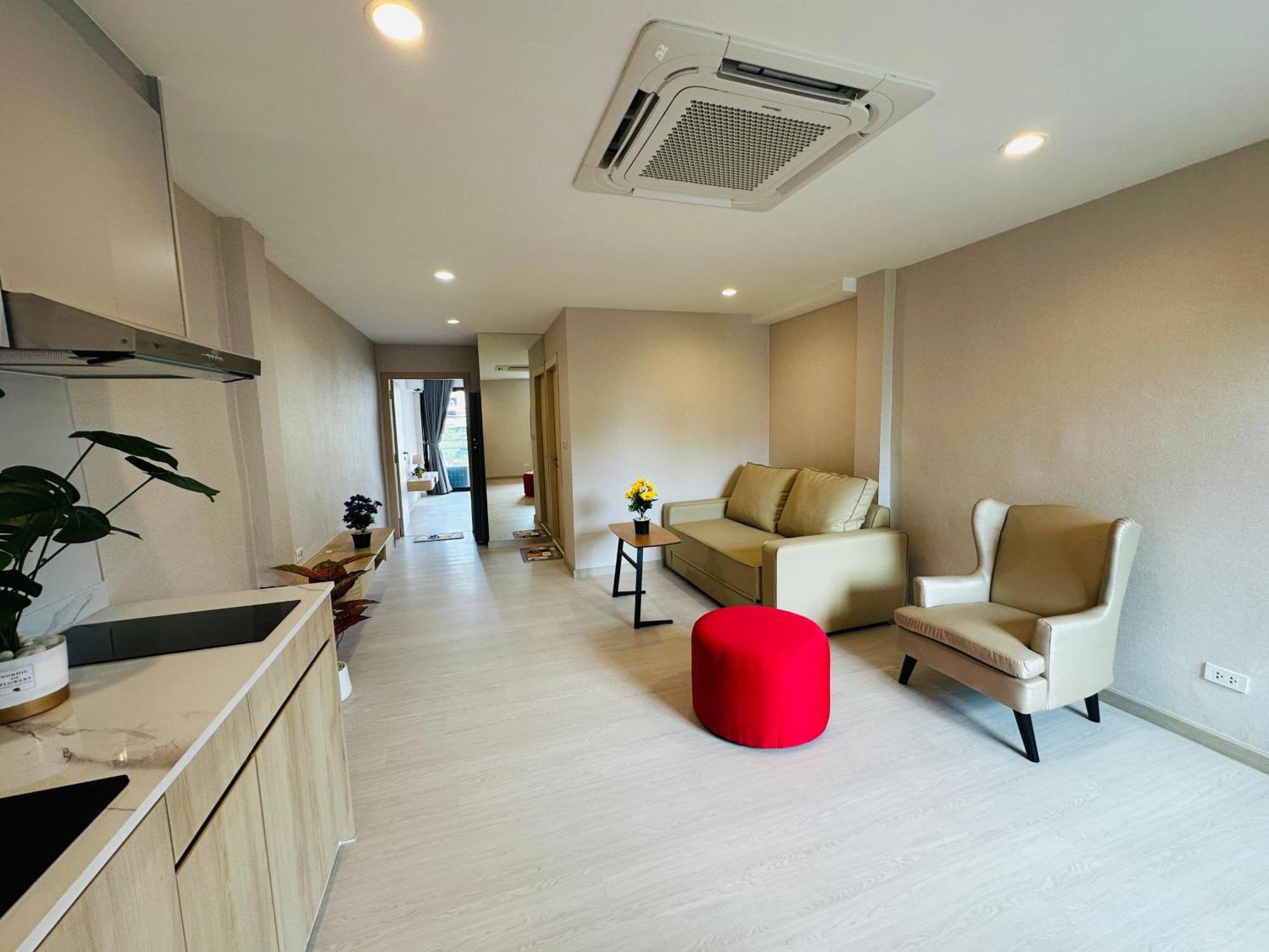 New Ekamai Thonglor Luxury Near 711, Bts, Mall *