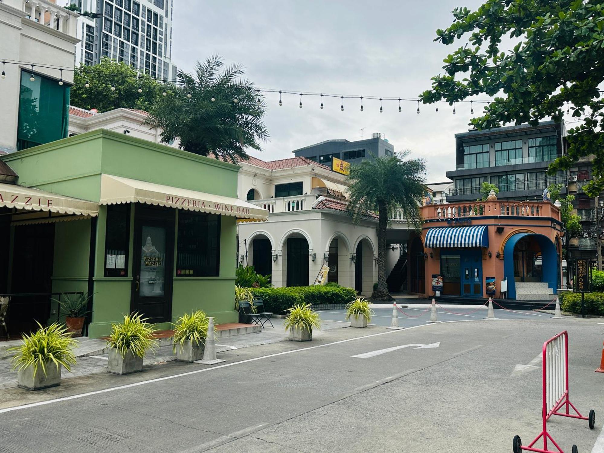New Ekamai Thonglor Luxury Near 711, Bts, Mall Bangkok