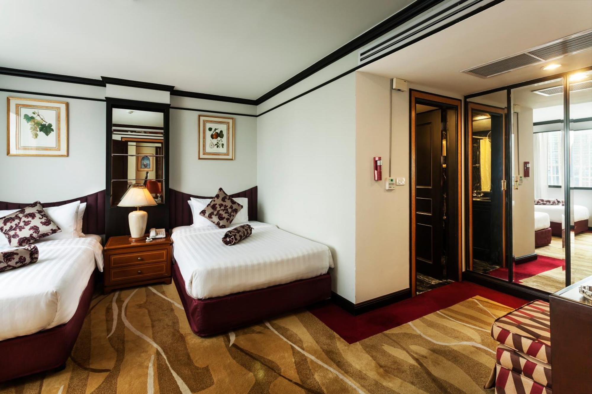 Rembrandt Sukhumvit - Sha Extra Hotel 4*