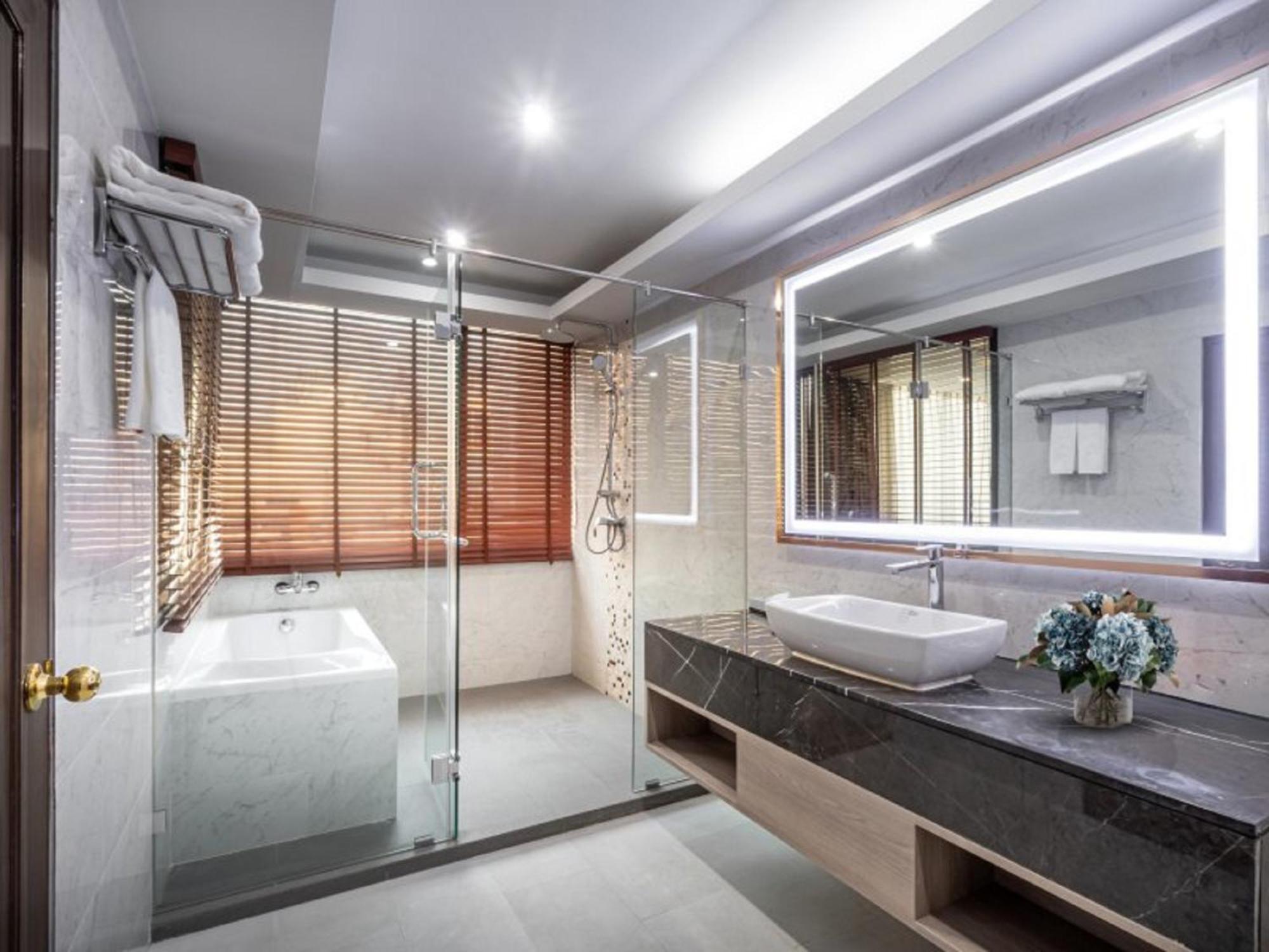 Hotel Rembrandt Sukhumvit - Sha Extra