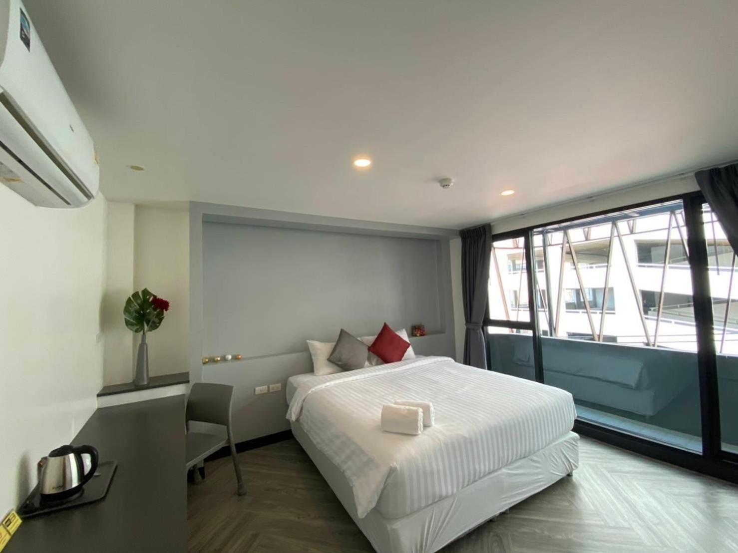 14 Sathorn No-parking 3* Bangkok