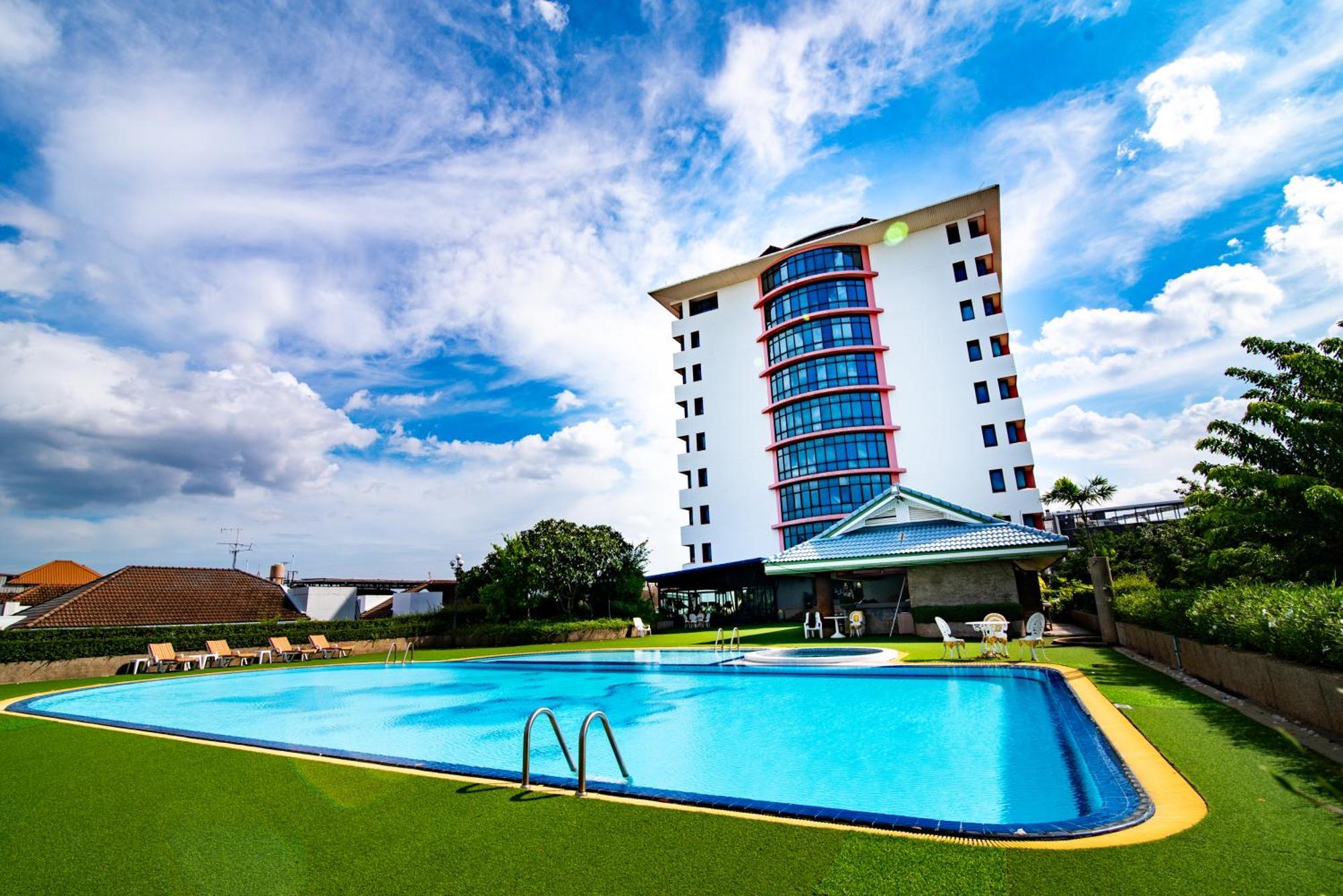 Town In Town Hotel Bangkok