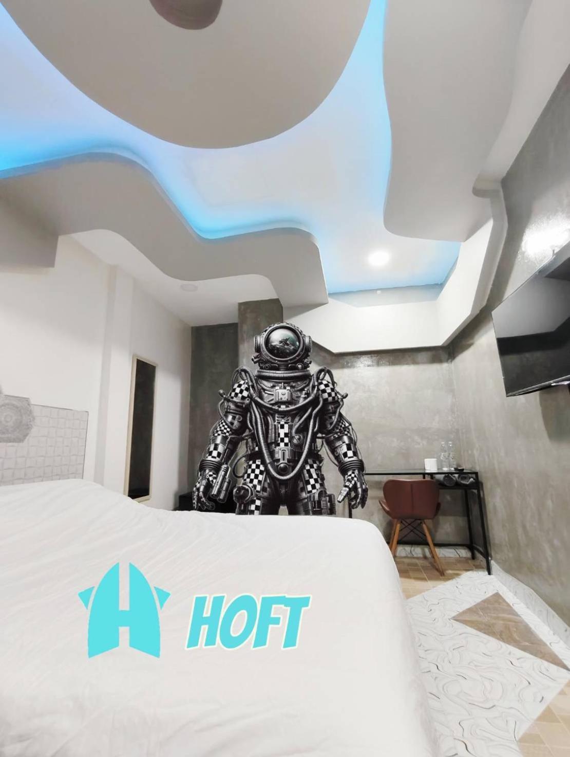 Hoft 3*