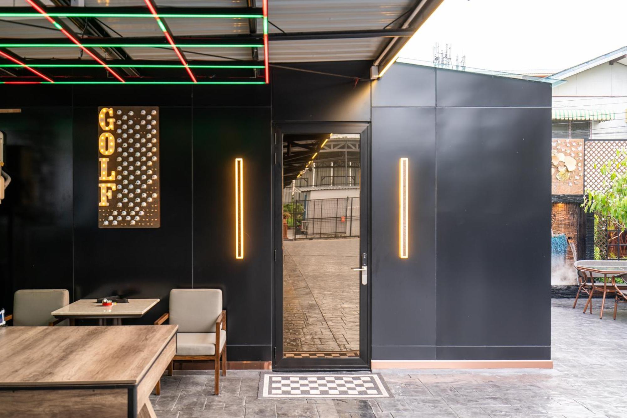 The One Smart Living 4*