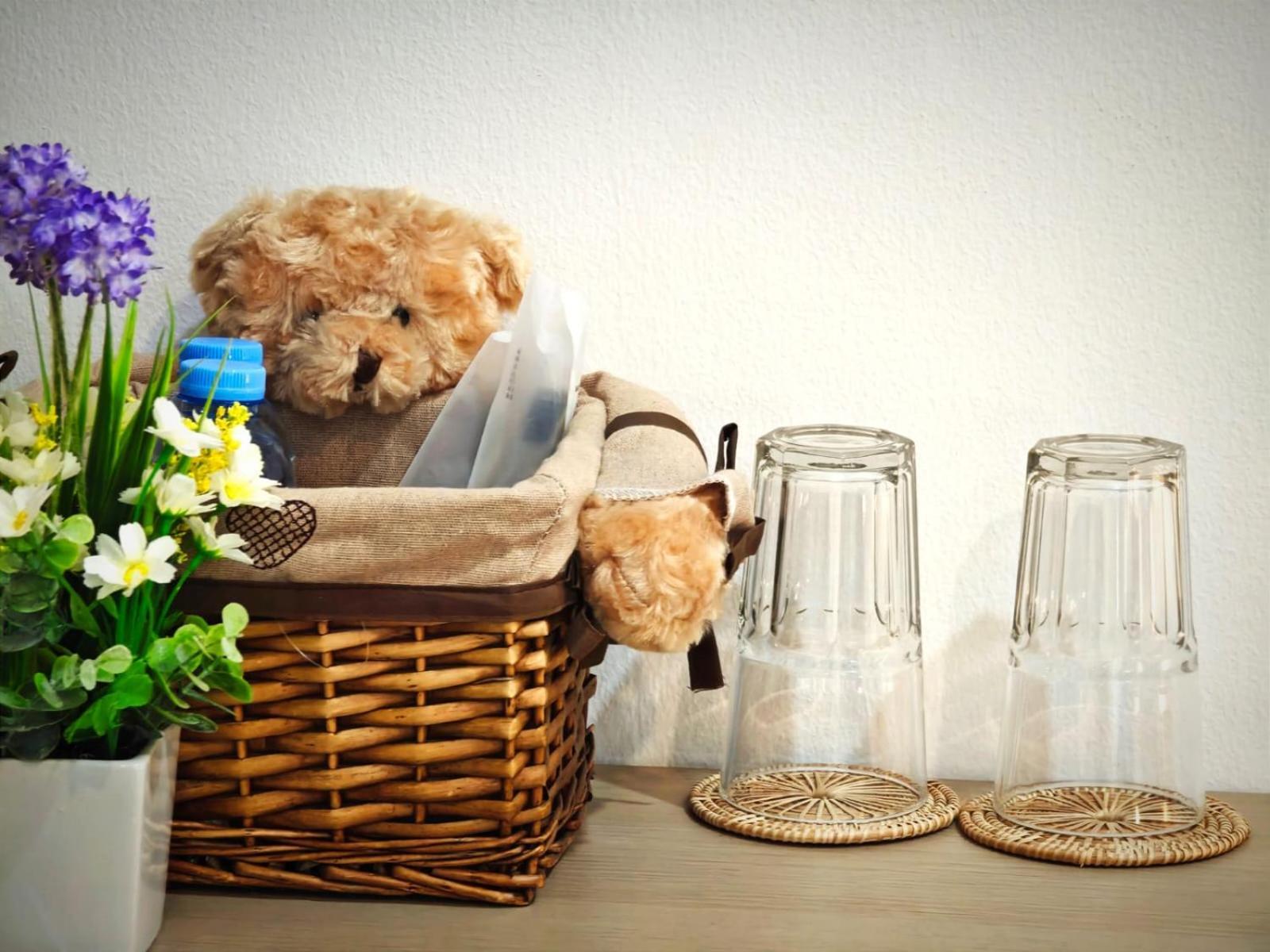 Homey And Cafe By Hematoa Guest house *