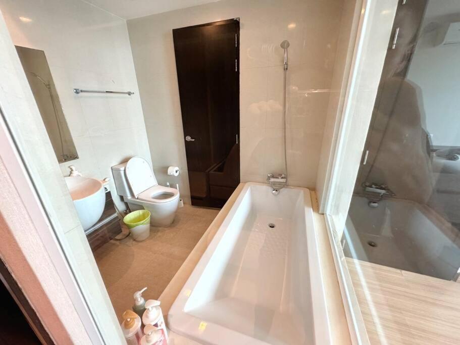 S69-新房特惠 巿中心 1bed Bts Phra Khanong Swim Gym Apartment Bangkok