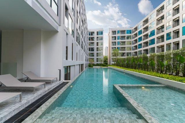 Sathorn Charoen Nakhon Apartment *