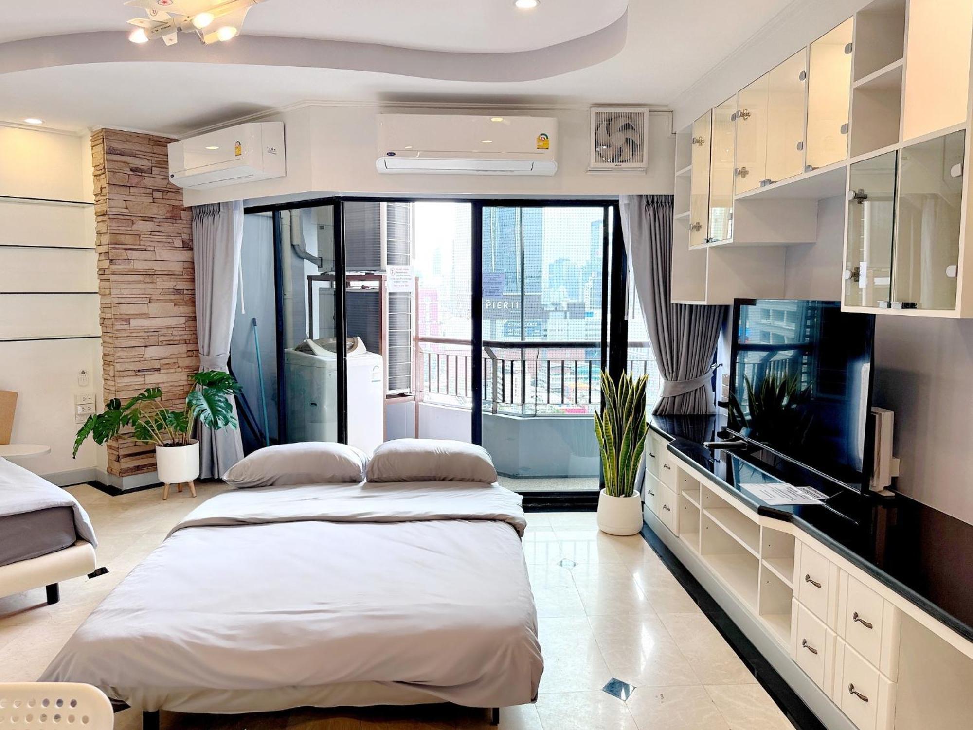 Grand Diamond Apartment Bangkok