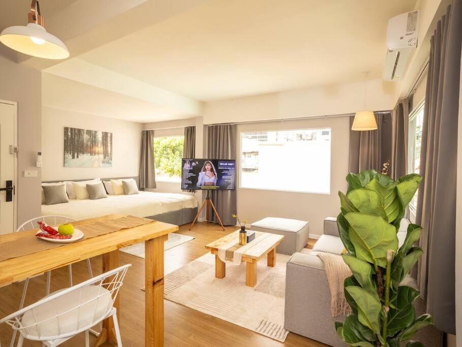 Cozy For 3 Guests In The Heart Of Silom - 3b Apartment *