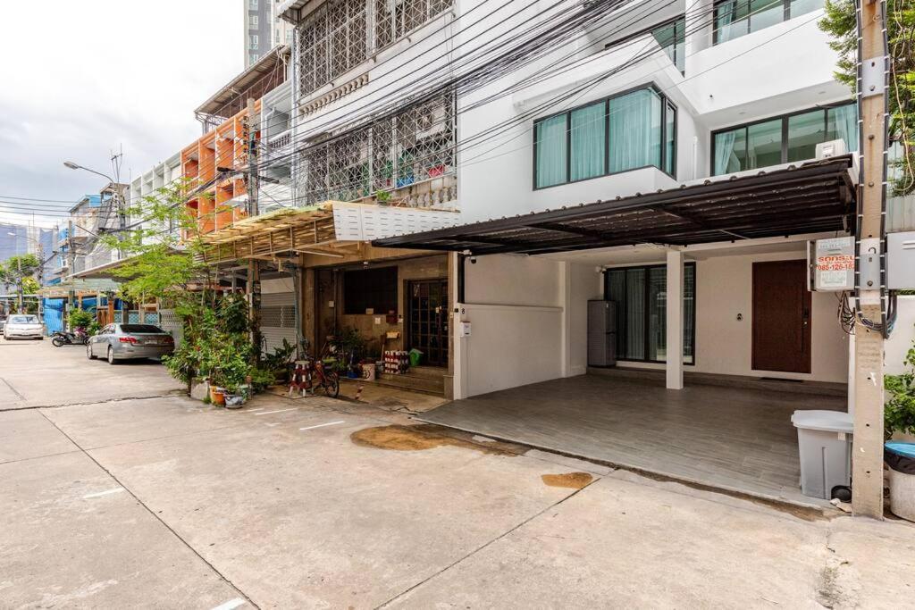 The Mellow At Sathorn *