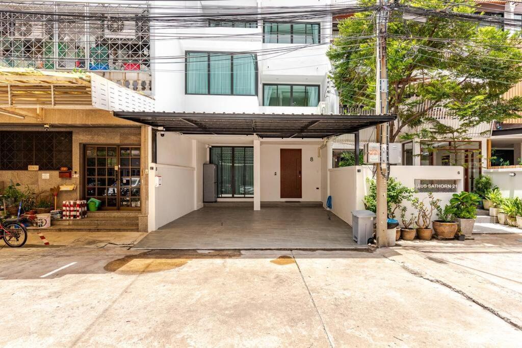 The Mellow At Sathorn